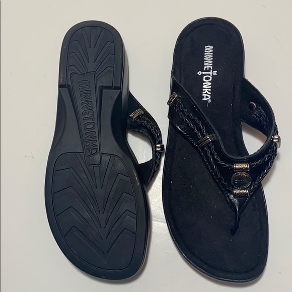 Minnetonka Silverthorne Black Leather Sandals 6 - Picture 7 of 7